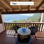 überdachter Balkon